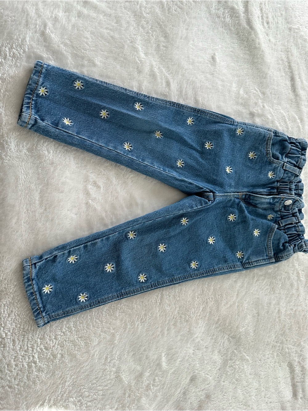 GAP Denim Jeans with White Daisy Embroidery